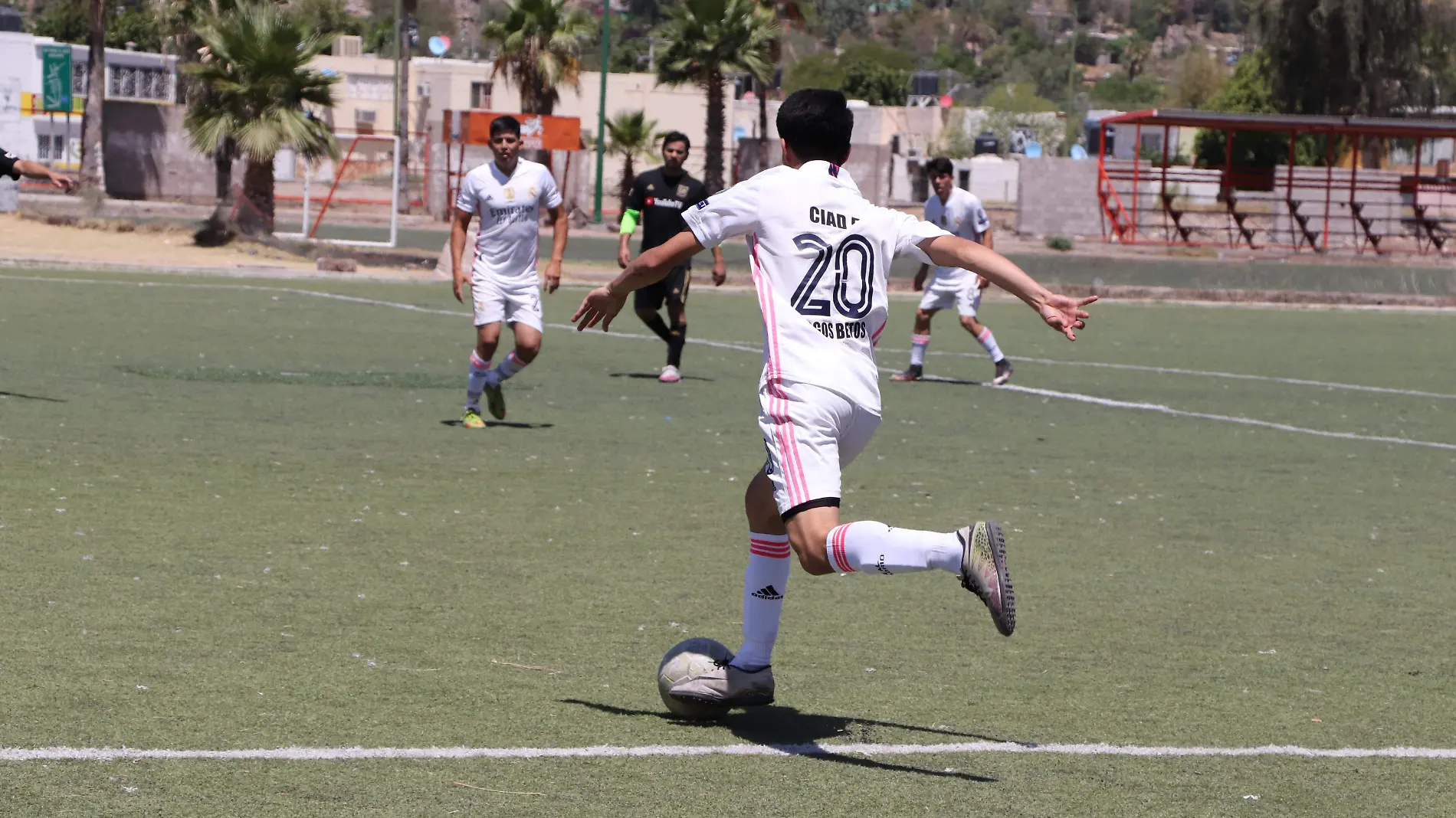 Partido de Futbol en Campo de la Sauceda - Cecilia Saijas (32)